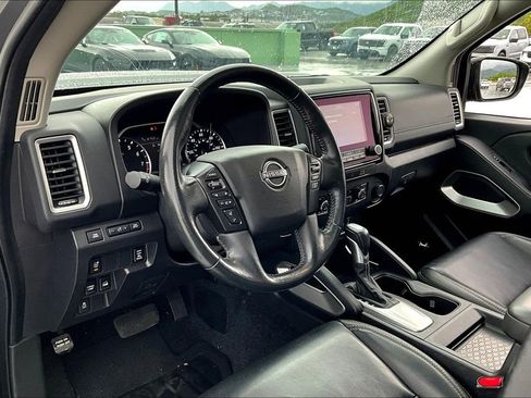Used 2024 Nissan Frontier SL w/ Technology Package AWD/4WD image 13