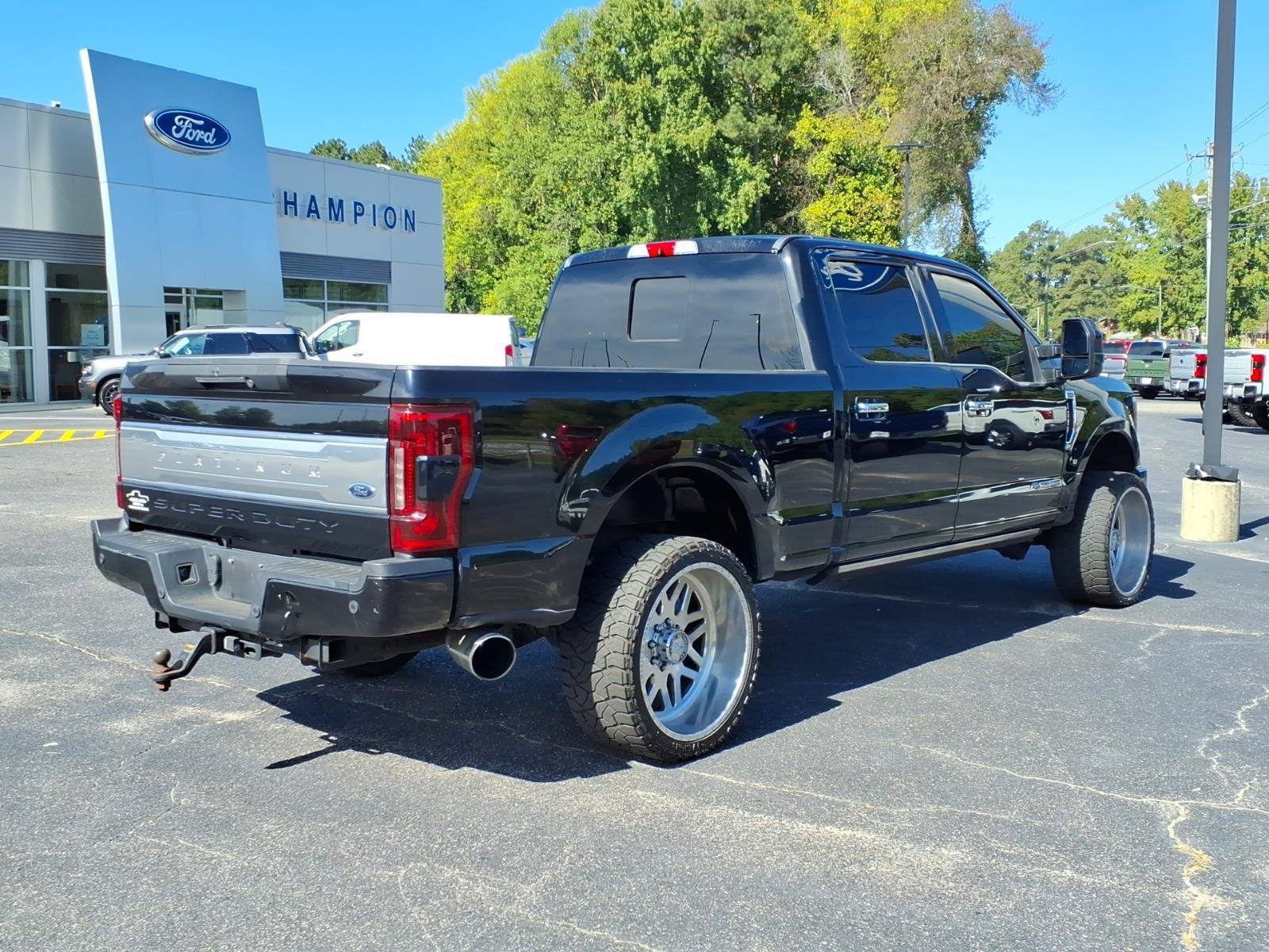 Used 2017 Ford F350 Platinum w/ Platinum Ultimate Package AWD/4WD image 26