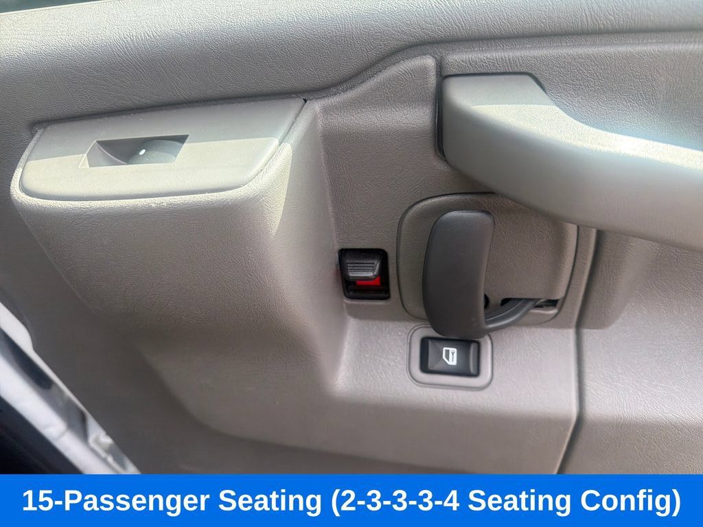Used 2025 GMC Savana 3500 LT w/ LT Preferred Equipment Group RWD image 22