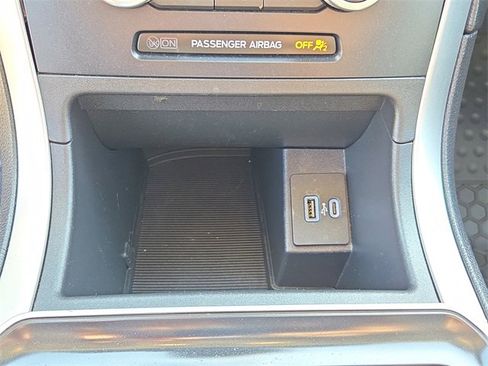 Used 2022 Ford Edge SE image 30