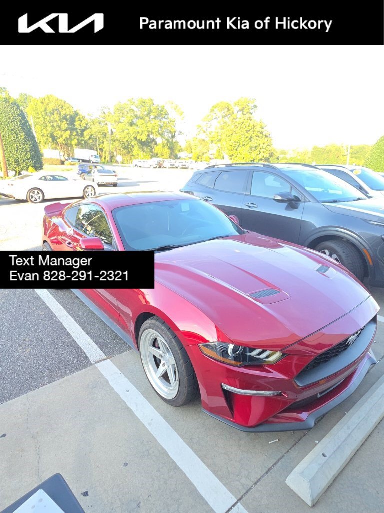 Used 2018 Ford Mustang Coupe RWD image 2