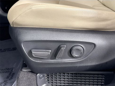 Certified 2023 Toyota Sienna XLE image 29