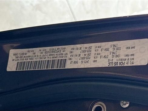 Used 2016 Dodge Journey SXT w/ Comfort/Convenience Group FWD image 30
