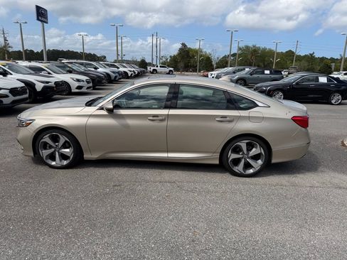 Used 2020 Honda Accord Touring image 10