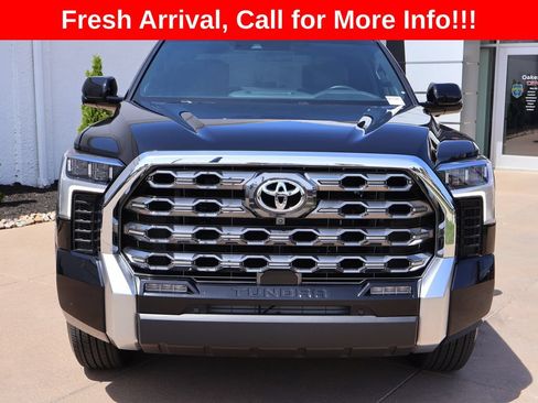 Used 2025 Toyota Tundra Platinum AWD/4WD image 2