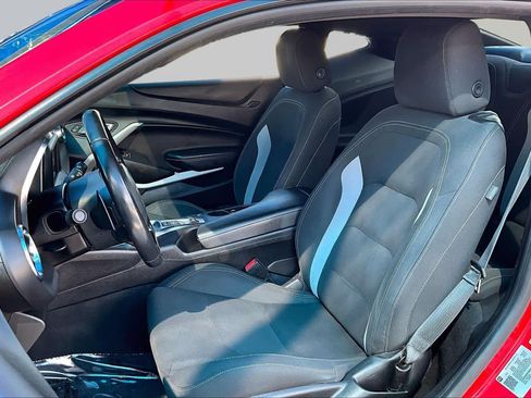Used 2022 Chevrolet Camaro LT RWD image 8