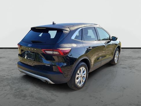 Used 2024 Ford Escape Active AWD/4WD image 2