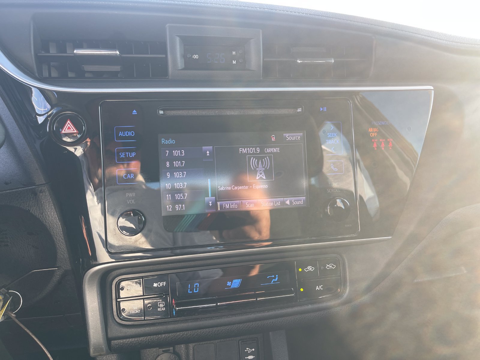 Used 2019 Toyota Corolla LE FWD image 30