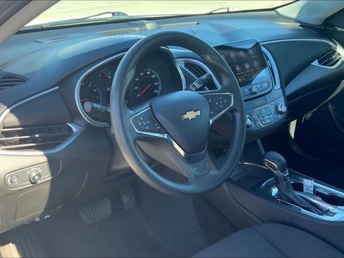Used 2023 Chevrolet Malibu LT image 17