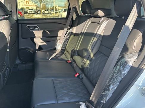 New 2026 Nissan Rogue Platinum w/ Tech Package image 18