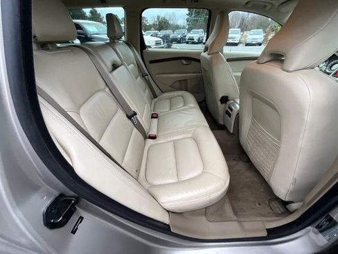Used 2011 Volvo XC70 3.2 image 28