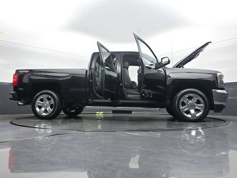 Used 2017 Chevrolet Silverado 1500 LTZ w/ Sport Package AWD/4WD image 34