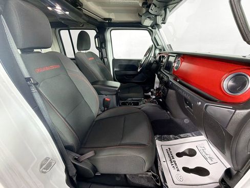 Used 2021 Jeep Wrangler Unlimited Rubicon w/ Uconnect 4C Nav & Sound Group image 28