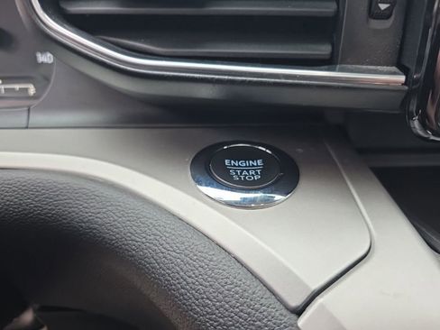 Certified 2022 Ford Explorer XLT w/ Equipment Group 202A image 27