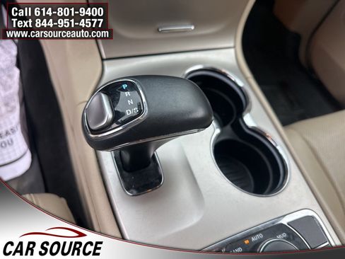 Used 2015 Jeep Grand Cherokee Limited w/ Luxury Group II image 21