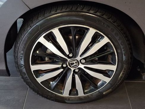 Used 2018 Honda Fit EX image 10