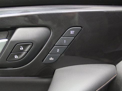 Used 2020 Chevrolet Blazer Premier w/ Driver Confidence II Package image 16