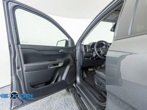 Used 2024 Ford Ranger XLT AWD/4WD image 9