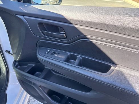 Used 2024 Honda Odyssey Sport image 17