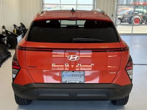 Used 2025 Hyundai Kona SEL AWD/4WD image 4
