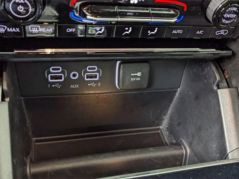 Used 2025 Jeep Grand Cherokee L Limited image 30