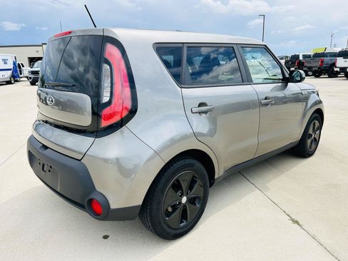 Used 2016 Kia Soul FWD image 30