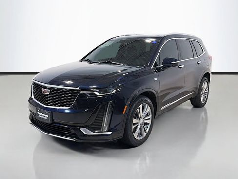 Used 2022 Cadillac XT6 Premium Luxury AWD/4WD image 5