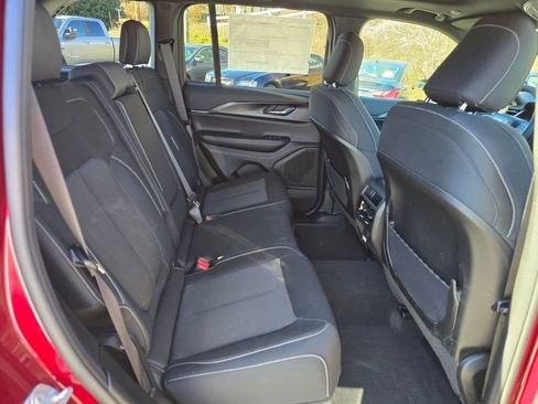 New 2025 Jeep Grand Cherokee Laredo X w/ Luxury Tech Group I image 27