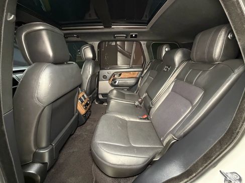 Used 2018 Land Rover Range Rover HSE image 23