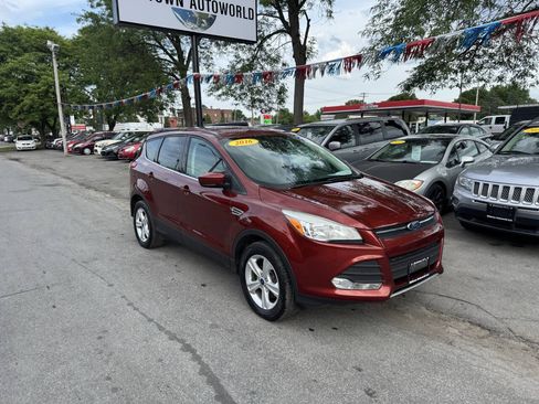 Used 2016 Ford Escape SE AWD/4WD image 1