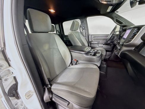 Used 2024 RAM 2500 Big Horn AWD/4WD image 33