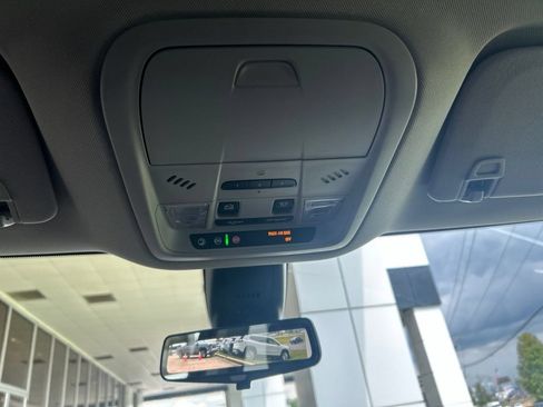 Used 2019 Buick Enclave Avenir w/ Avenir Technology Package FWD image 24
