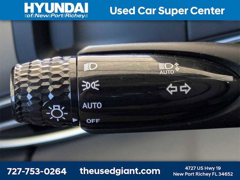 Used 2023 Hyundai Elantra SEL w/ Preferred Accessory Package image 26