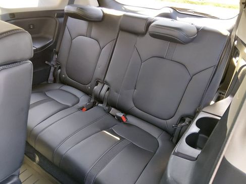 Used 2025 Honda Pilot EX-L image 15