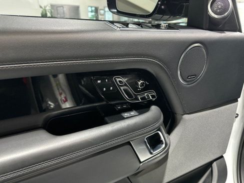 Used 2018 Land Rover Range Rover HSE AWD/4WD image 43