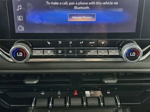 Used 2024 Chevrolet Colorado LT w/ LT Convenience Package II RWD image 24