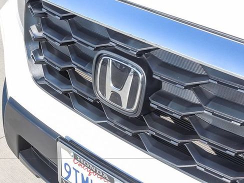 Used 2025 Honda Passport EX-L image 14