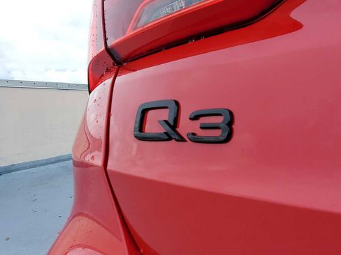 Certified 2024 Audi Q3 2.0T Premium w/ Convenience Package image 11