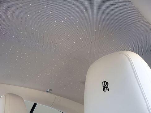 New 2026 Rolls-Royce Spectre image 29