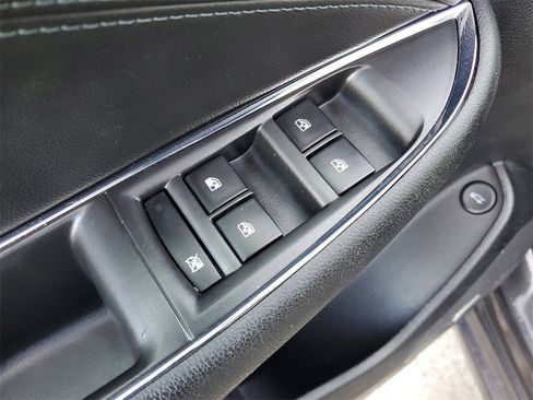 Used 2017 Chevrolet Cruze Premier image 26