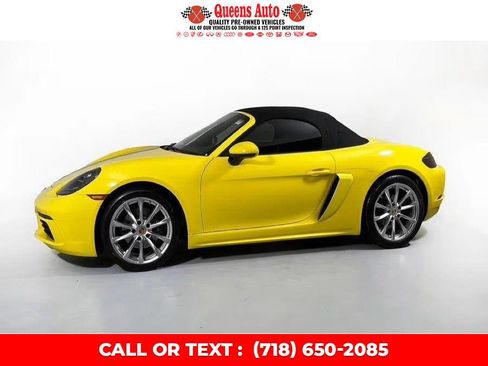 Used 2017 Porsche 718 Boxster image 6