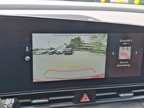 Certified 2024 Hyundai Elantra Blue FWD image 15