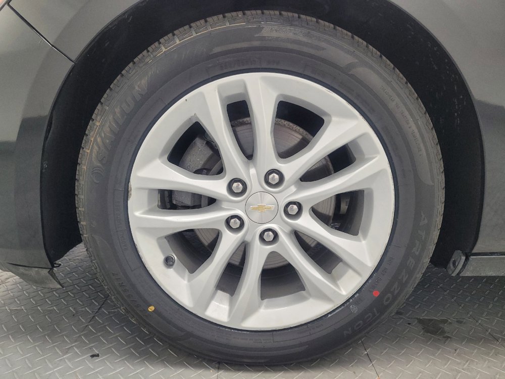 Used 2017 Chevrolet Malibu LT FWD image 31