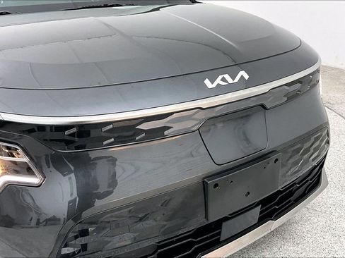 Used 2025 Kia Niro Wind w/ Wind Preserve Package image 35