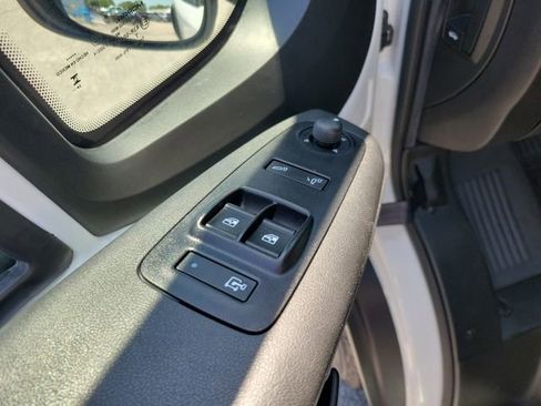 Used 2025 RAM ProMaster 2500 w/ Convenience Group FWD image 20