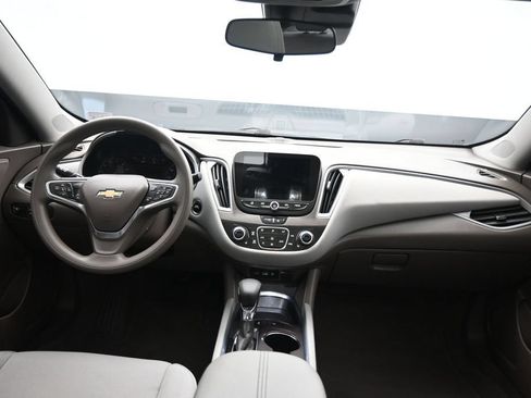 Used 2022 Chevrolet Malibu LT FWD image 35