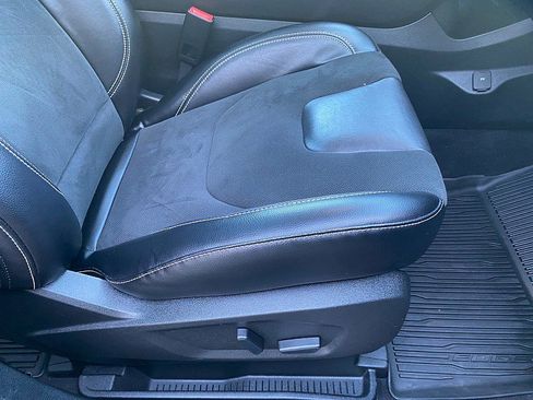 Certified 2022 Ford Edge ST w/ Equipment Group 401A image 27