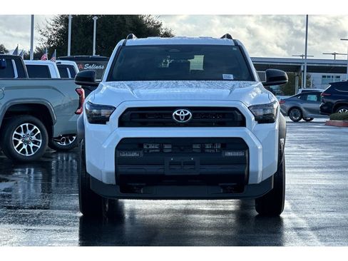 New 2026 Toyota 4Runner SR5 AWD/4WD image 8
