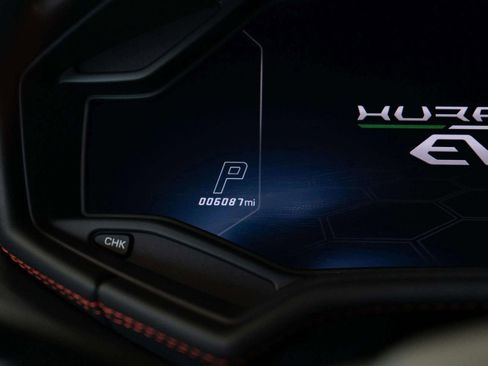Used 2023 Lamborghini Huracan EVO RWD image 28