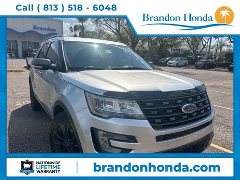 Used 2017 Ford Explorer XLT w/ Equipment Group 202A image 1